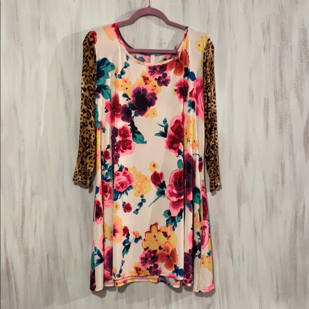 Floral Leopard Sleeve Blouse